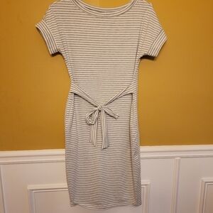 Dress with waist tie 88% polyster 12% spandex